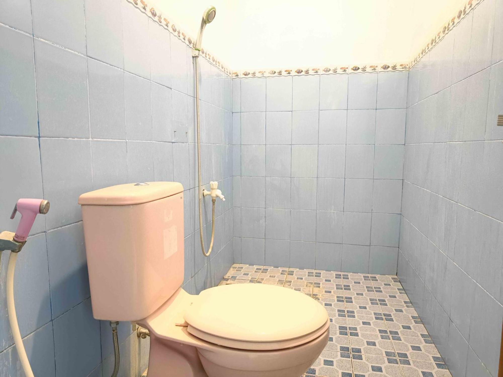 Jogo Segoro Homestay Mitra Reddoorz Near Pantai Sundak Gunungkidul Ngandong Bilik gambar